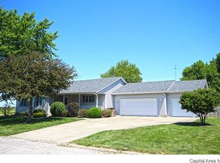 1510 Zalar Dr, Farmersville, IL 62533