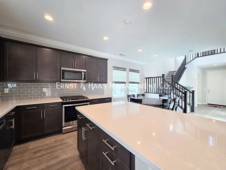 4735 Holly Ave — Photo 6