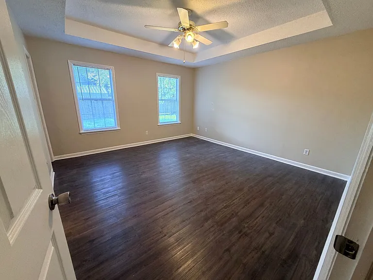 4104 Bridle Ridge Dr — Photo 18