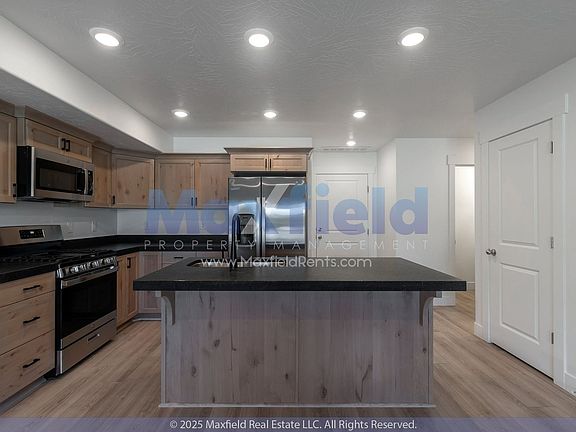 5th image of 1388 N Meadow Ln