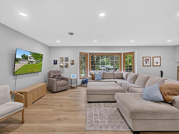 4th image of 12725 Cardinal Crest DRIVE