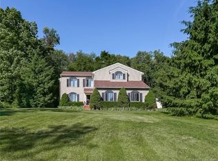 28 Corn Tassle Rd, Danbury, CT 06811