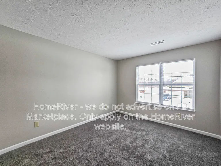1725 James Run Way — Photo 18