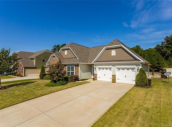 5th image of 5843 McClintock Dr