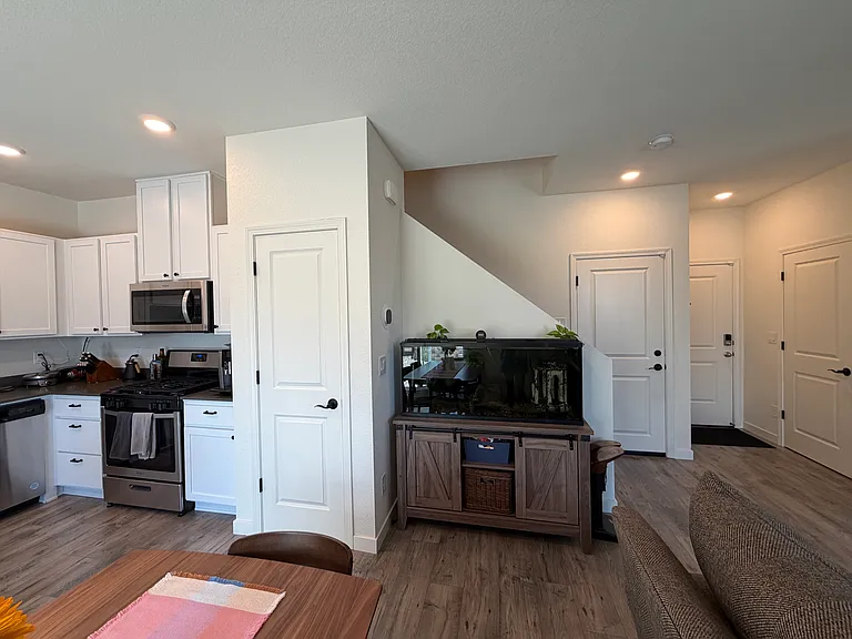 8716 Scenic Sky Dr — Photo 10