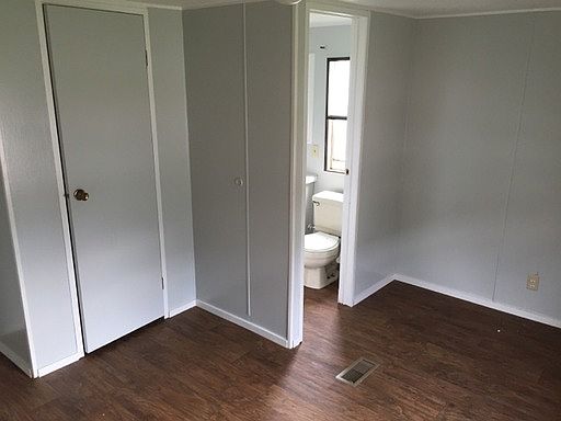 3rd image of 14 Brookside Dr