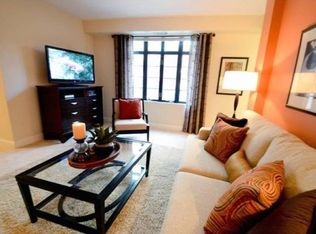 8712 Colesville Rd APT 210, Silver Spring, MD 20910