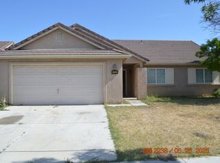 1536 Cardinal St, Los Banos, CA 93635