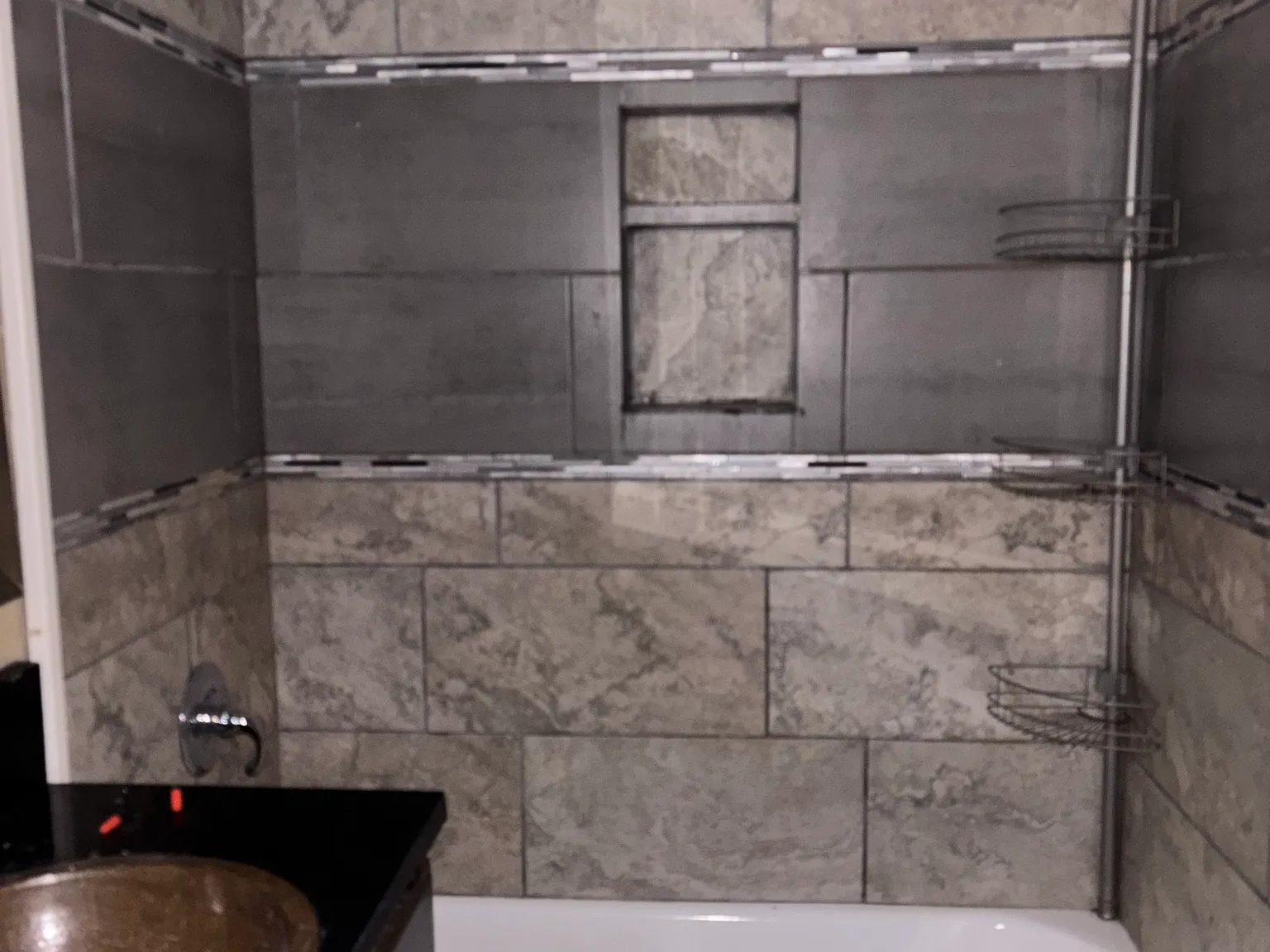 3 bed, 888 sqft, $850 — Photo 3