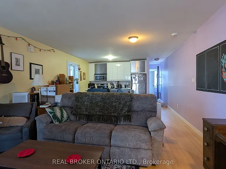 1186 Woodbine Ave #B — Photo 1