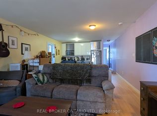 1186 Woodbine Ave Unit B, Toronto, ON M4C 4E2