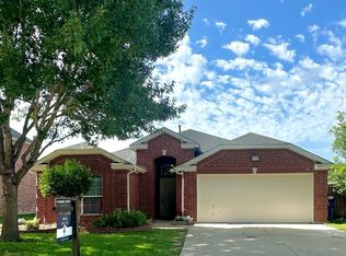 616 Kerry St, Crowley, TX 76036