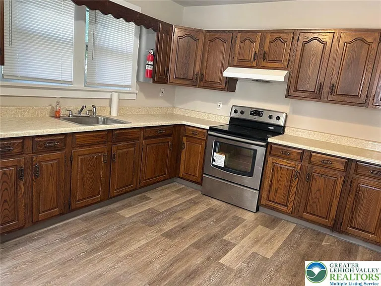 1205 Butler St — Photo 4