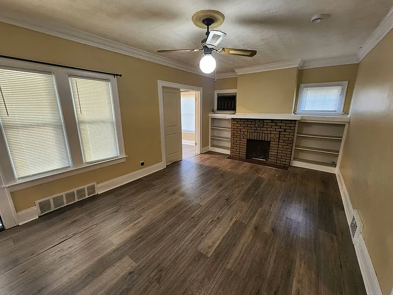 15816 Grovewood Ave — Photo 17