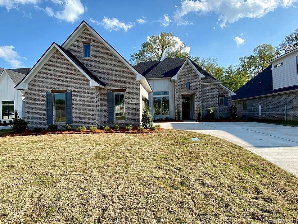 1st image of 142 St Andrews Ln