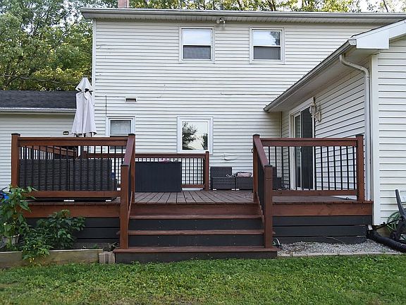 4th image of 808 W 9th St