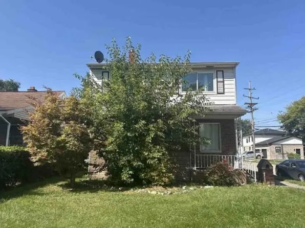 23377 Rosalind Ave, Eastpointe, MI 48021