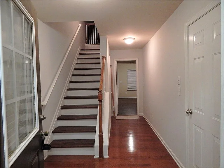 2199 Landing Walk Dr — Photo 5