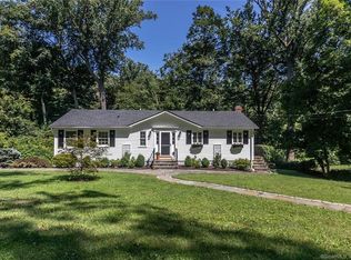 82 Pond Rd, Easton, CT 06612