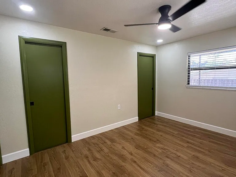 730 Glade Rd — Photo 14