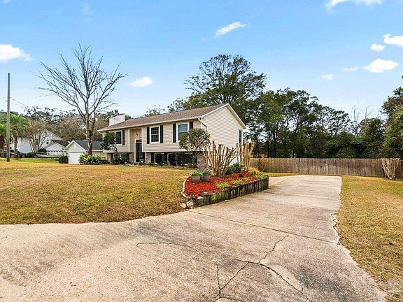 2nd image of 8089 Baywind Cir