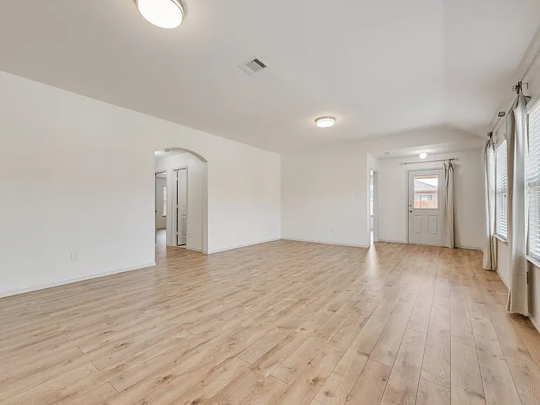 1123 Garnet St — Photo 17