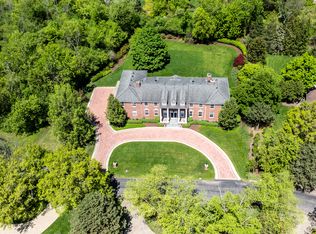 2345 Dorina Dr, Northfield, IL