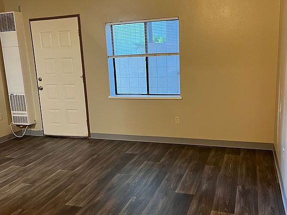 3rd image of 1425 N Virginia St APT F