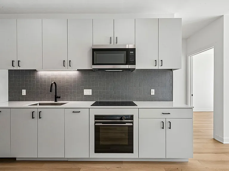 1100-15 W Grand Ave #517 — Photo 5