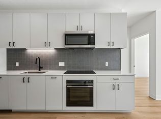 1100-15 W Grand Ave #215, Chicago, IL 60642