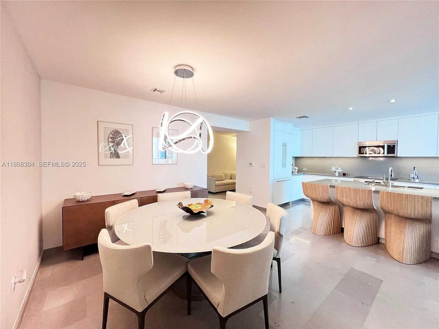 68 SE 6th Street 1003, Miami, FL 33131 — Photo 3
