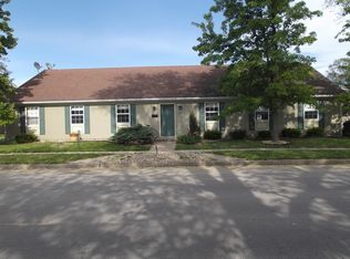 410 S 4th St, Canton, MO 63435