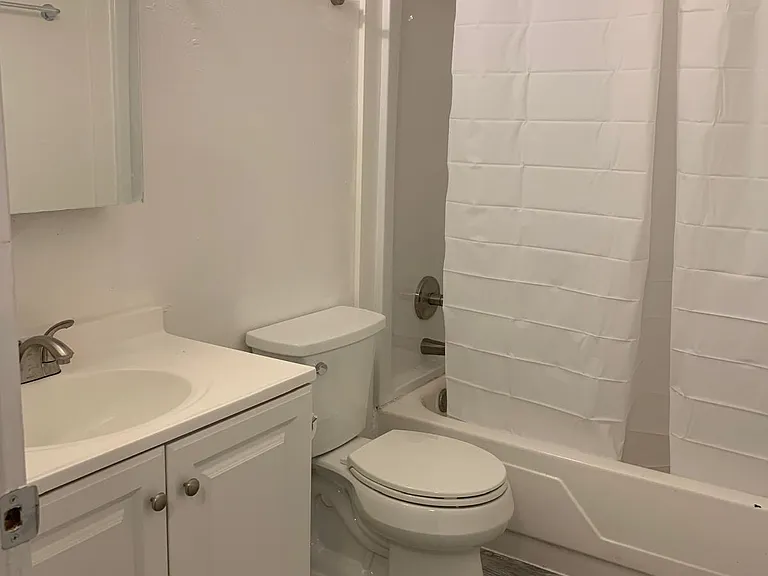 37 University Dr — Photo 8