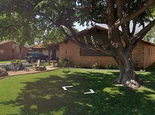 210 Comanche Trl, Tulia, TX 79088