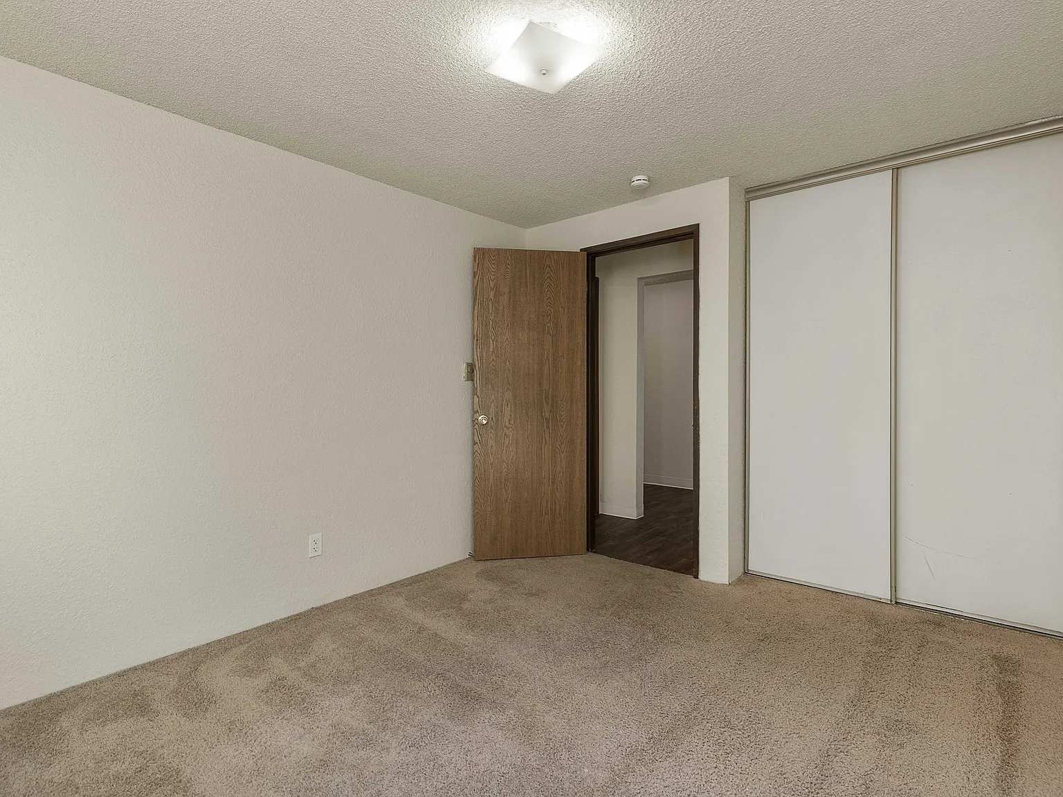 Badger & Blue Lake Apartments — Photo 2