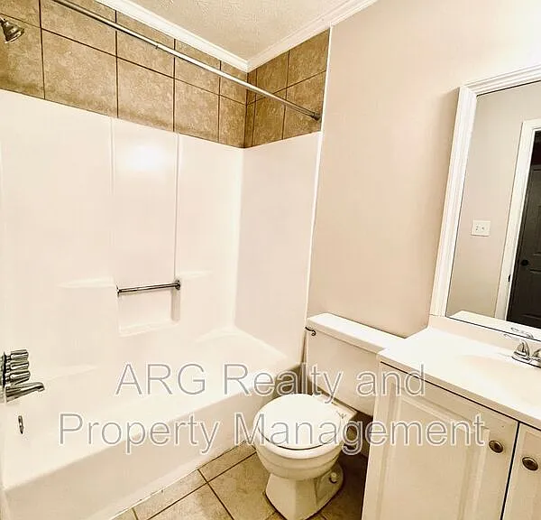 2142 Fairway Ct SE #A — Photo 12