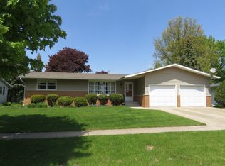 205 W Milner Ave, Dekalb, IL 60115