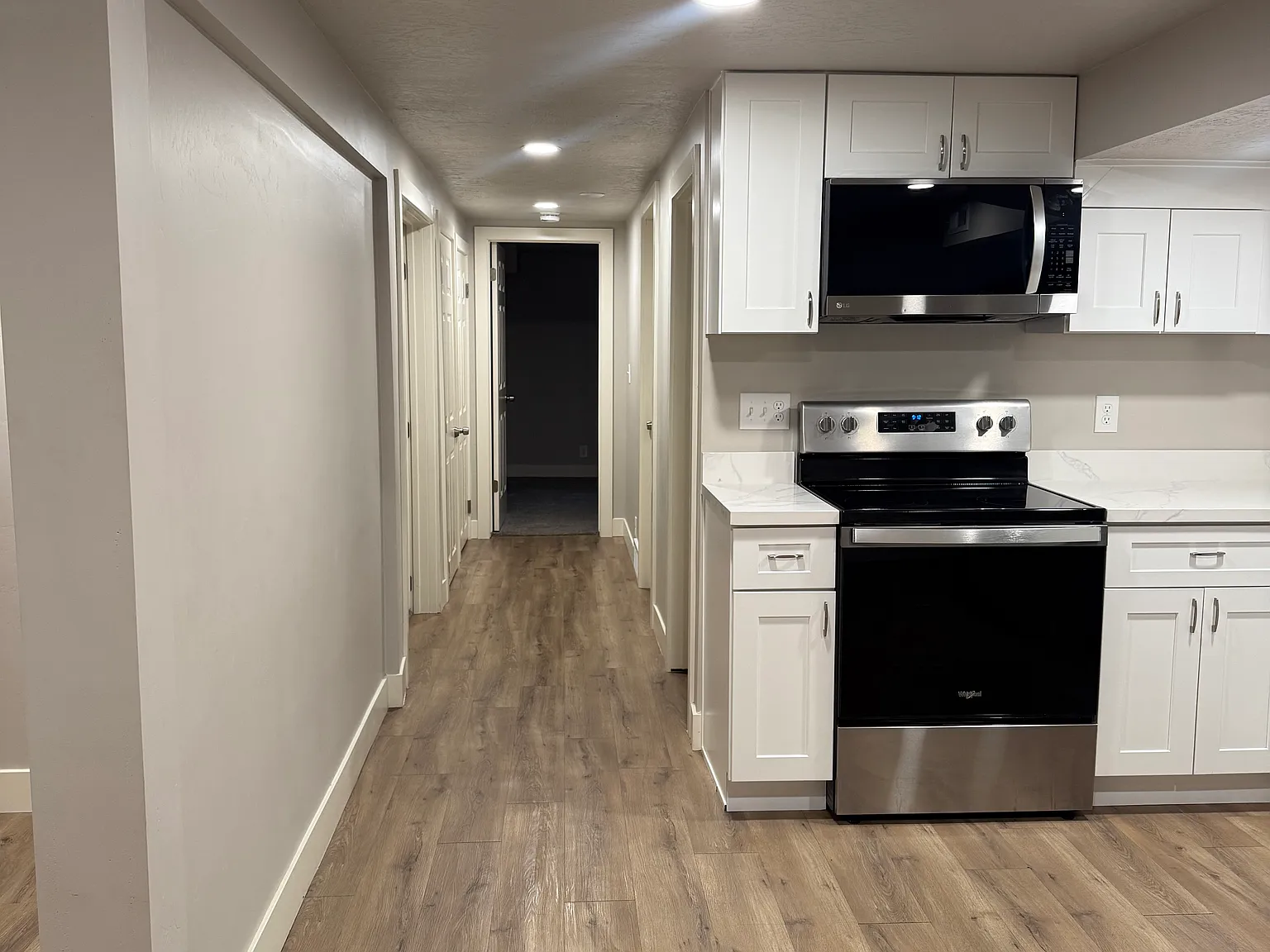 2 bed, 1250 sqft, $1,600 — Photo 3