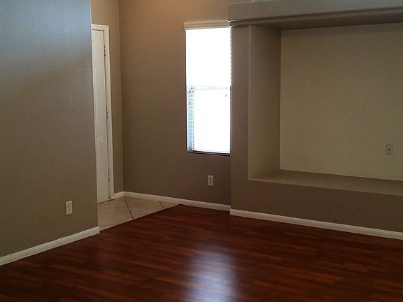 large entertainment niche