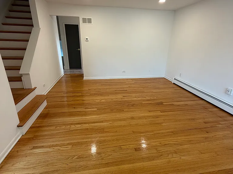 426 E Vallette St — Photo 2
