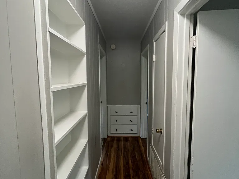 1916 Alison Ave — Photo 8