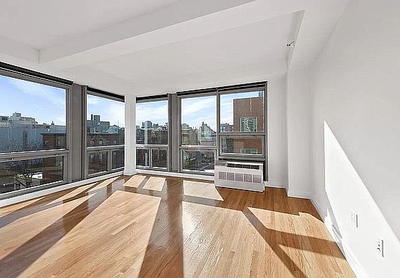 3rd image of 181 E 119th St APT 10B