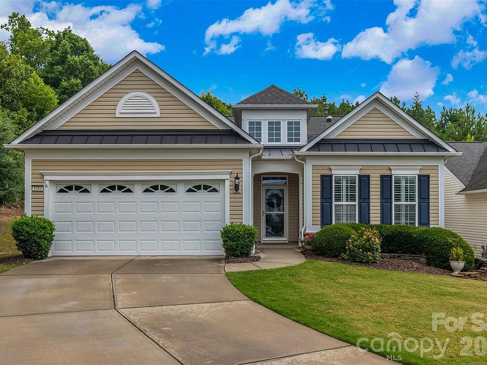 1st image of 1044 Orchid Ln