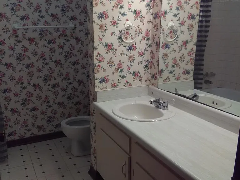 full bathroom