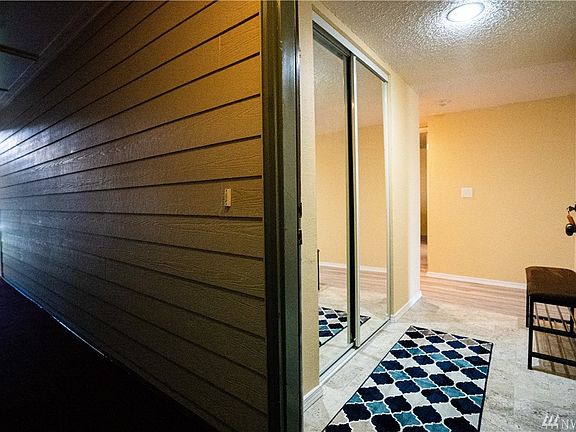 5th image of 904 E Bay Dr NE #B307