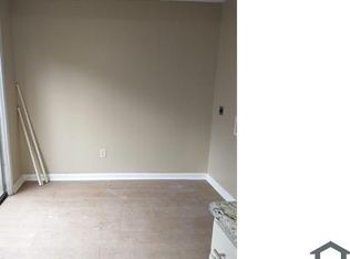 5220 Flowering Peach Dr, Memphis, TN 38115