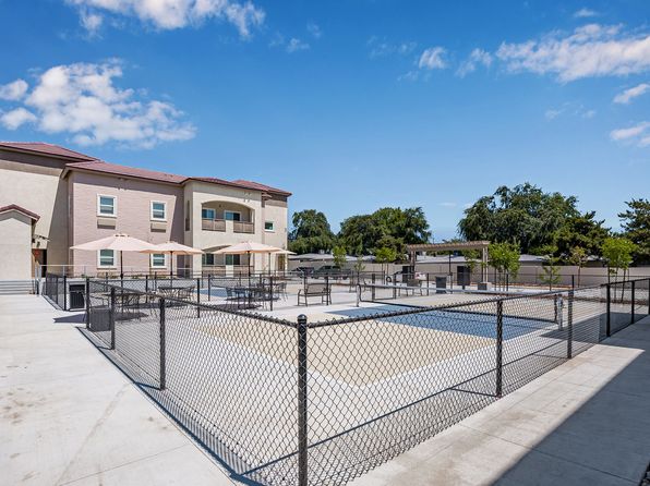 Paradise Oaks Luxury Senior Living