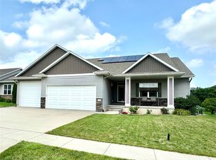816 Palmyra Dr NE, Cedar Rapids, IA 52402