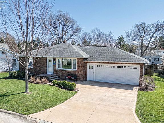2nd image of 6211 Shadyside Dr