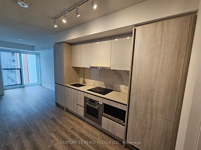 180 Front St E #906 — Photo 20